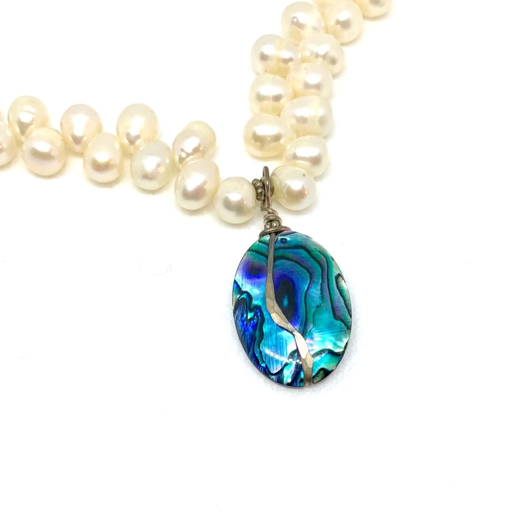 Genuine Pearl w/ Mother of pearl+ Sterling Pendant